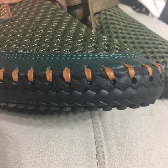 Shoes - Picture 2 of 7